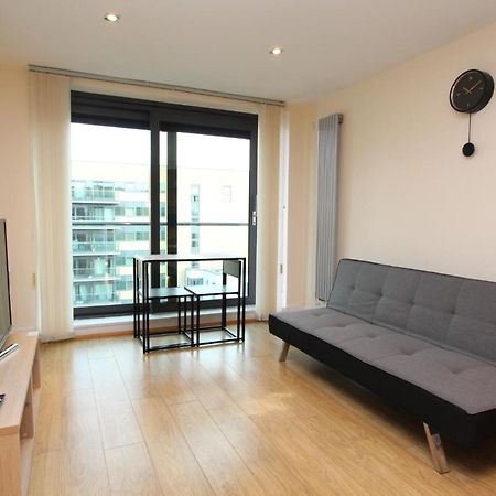 Lovely 2 Bedroom Apartment With Amazing Views In E14 London Kültér fotó
