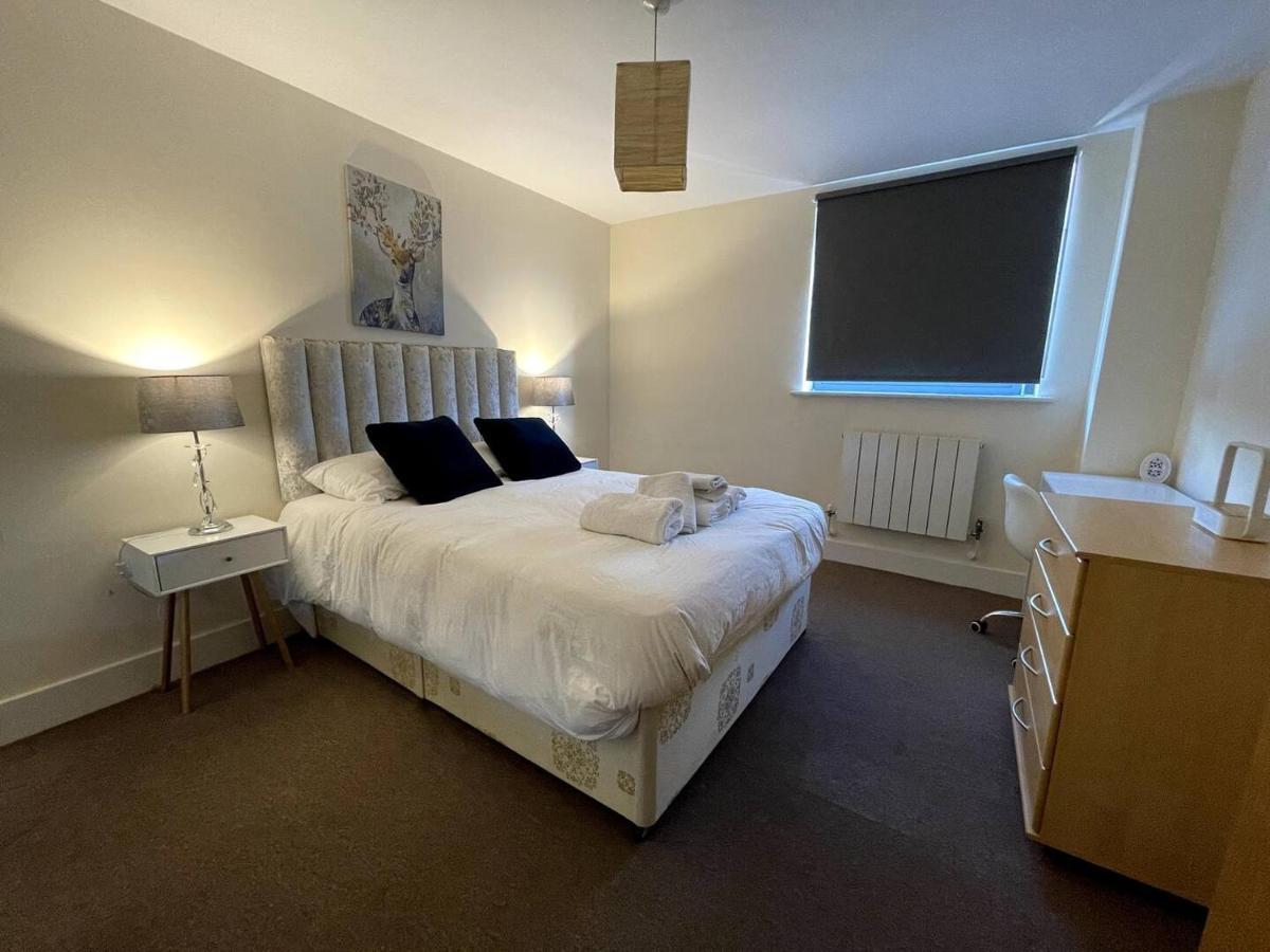 Lovely 2 Bedroom Apartment With Amazing Views In E14 London Kültér fotó